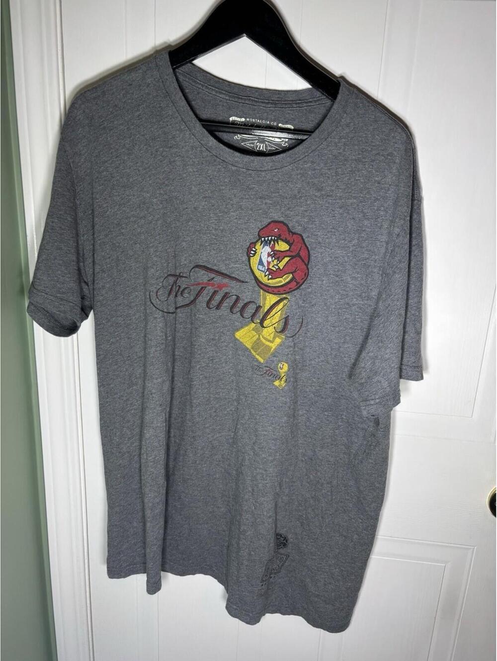 Men's Toronto Raptors Mitchell & Ness Hug The Trophy The Finals Logo Grey Shirt